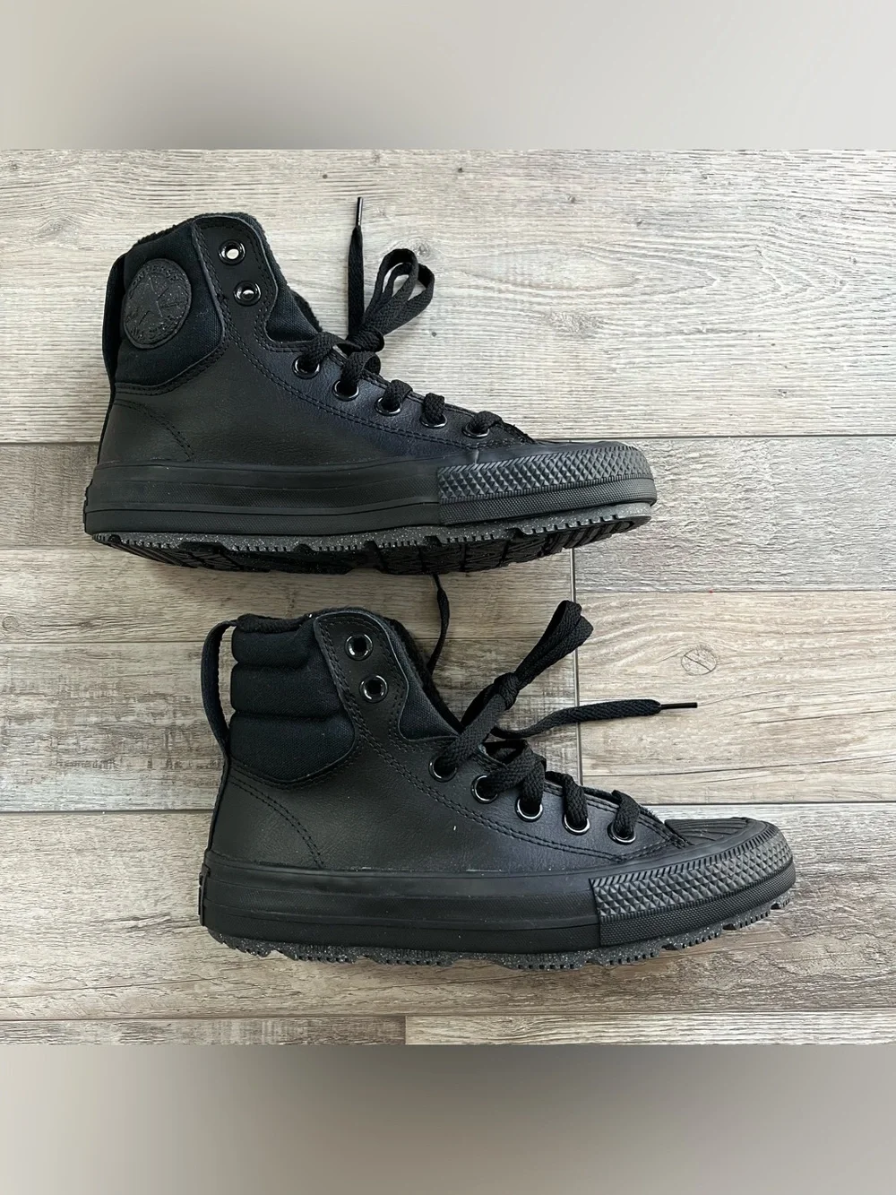 NWT Converse Boys Black Leather Berkshire Boots Size 3.5
